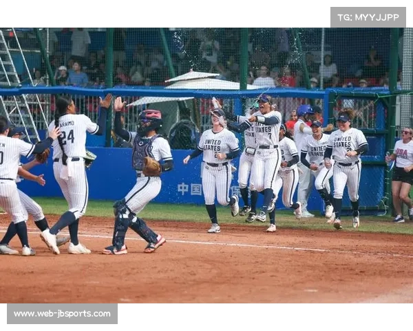 成都世运会垒球赛遭遇雷雨预警,气象AI精准锁定窗口期保障赛事进行 成都世运会垒球赛遭遇雷雨预警,气象AI精准锁定窗口期保障赛事进行