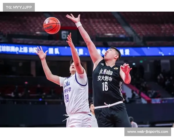 广州二师附中72-70逆转广州一中,彭垲轩压哨三分绝杀 广州二师附中72-70逆转广州一中,彭垲轩压哨三分绝杀