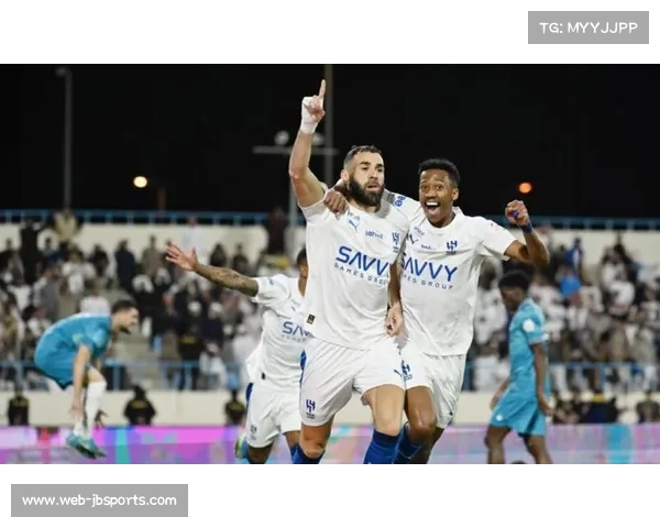 本泽马沙特首秀戴帽瞬间，利雅得新月锋线新核心